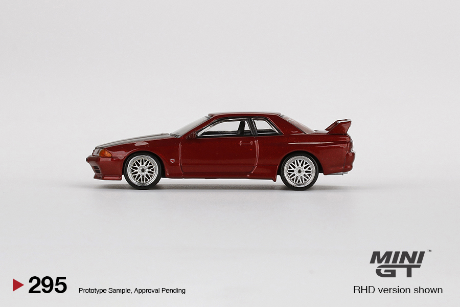 MINIGT - 295 - Nissan Skyline GT-R (R32) Red Pearl w/ BBS LM